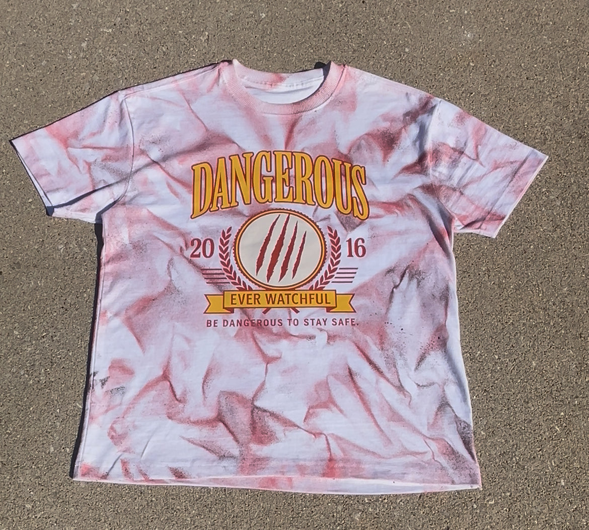 Danger U spray-paint Tee